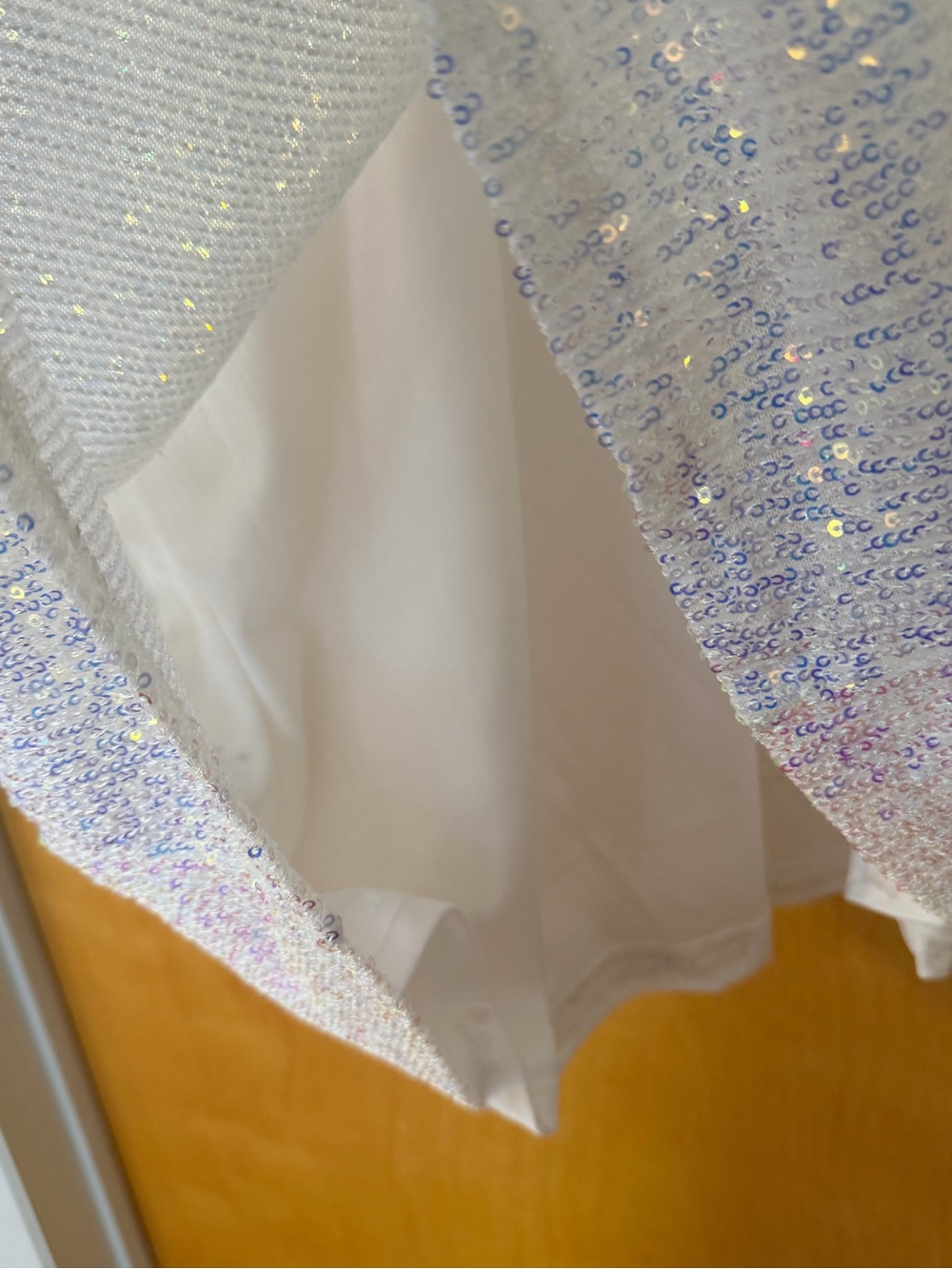 White Sequin V-Neck Short Sleeve Women's Top - Picture 3 of 5